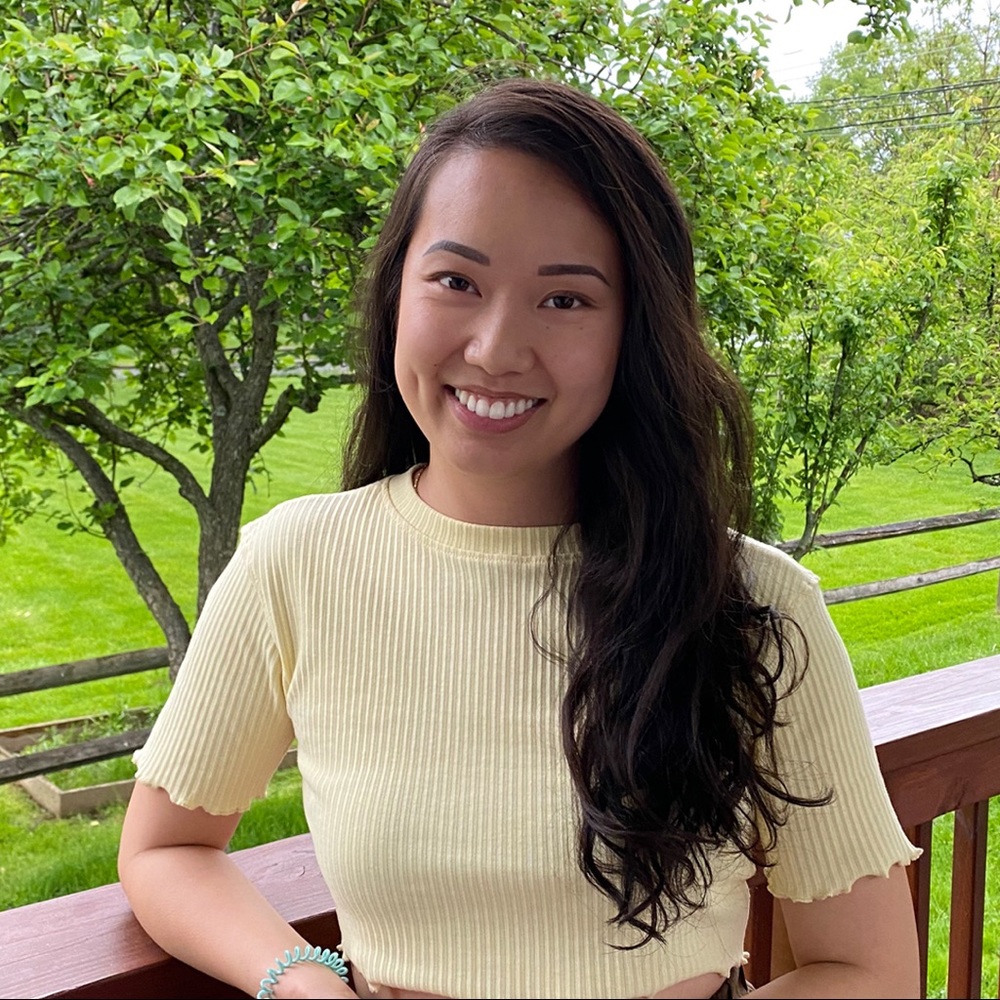 Meet your Posher, Emily